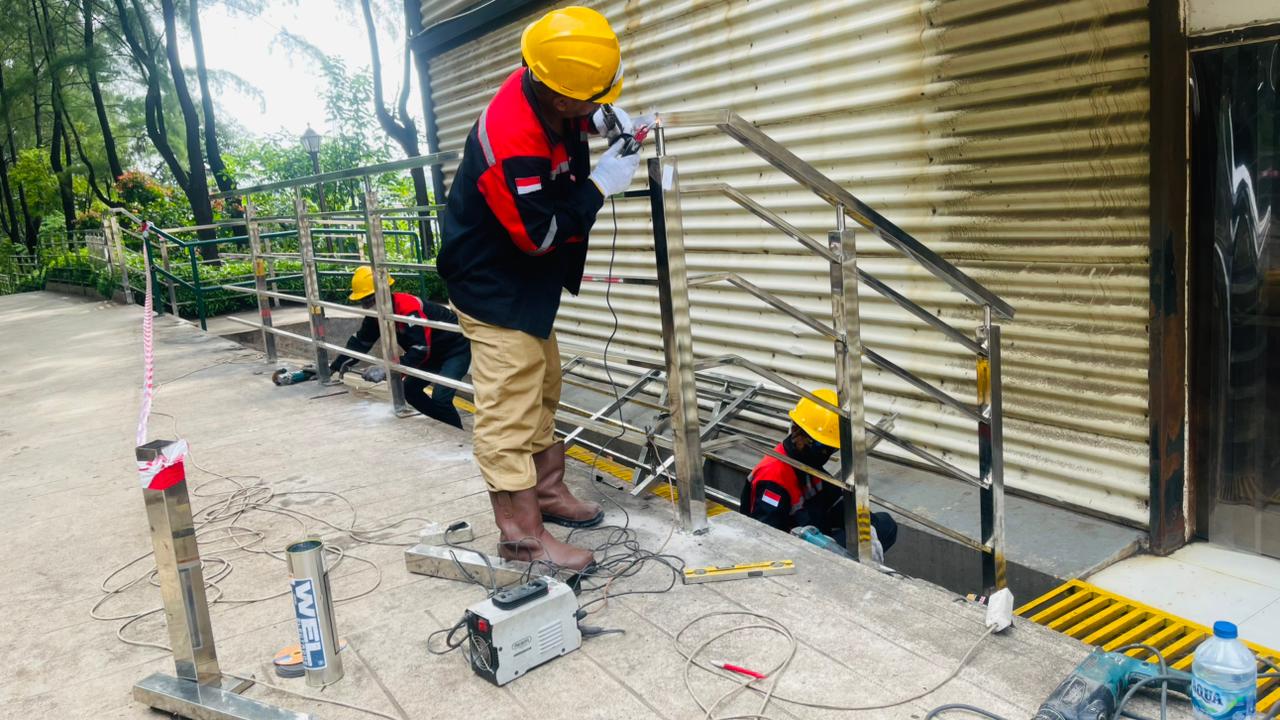 Pekerjaan Tangga Full Stainless PT. GCNS 